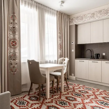 Aries Bukowina Lägenhetshotell 3*